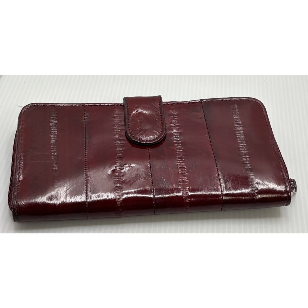 Vintage Eel Skin woman's Classic Look Long Wallet Burgundy 7.5 By 4 Inches